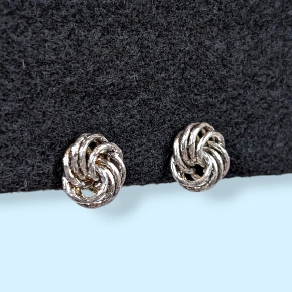 (2/$20) Vintage Wire Swirl Stud Earrings - Picture 2 of 5